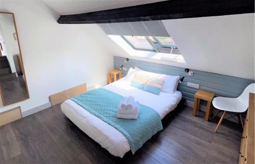 Redcliffe Apartment | The Old Coach House: Luxury Harbourside Apartment