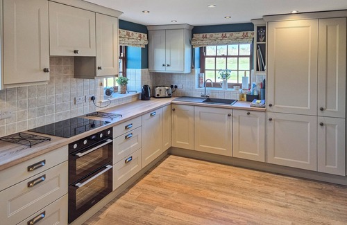 York Cottage | The Old Combine Shed