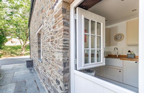 Llanybri House | The Old Corn Store