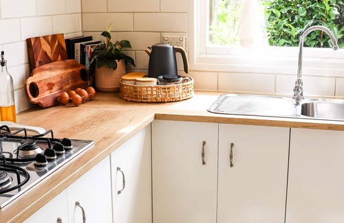 Tomerong Cottage | The Old Cottage - Country Couples Retreat