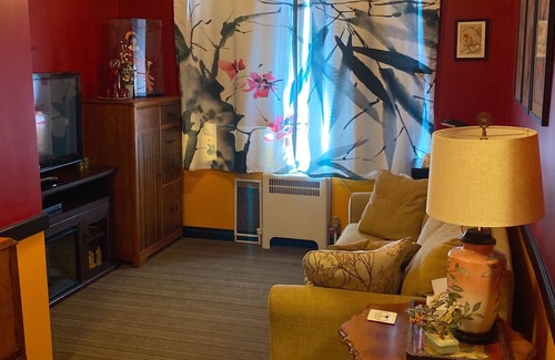 Historic Powell River Townsite Hotel | The Old Courthouse Inn