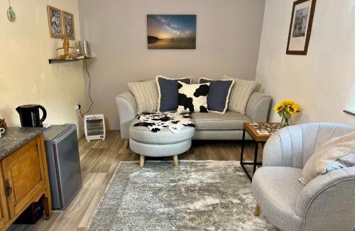 Pembroke Bed & Breakfast | The Old Cowshed - Home Stay B and B