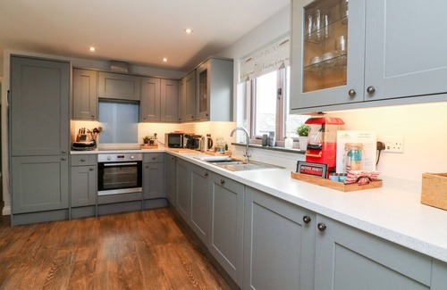 Lifton Cottage | THE OLD COWSHED, pet friendly, character holiday cottage in Lifton