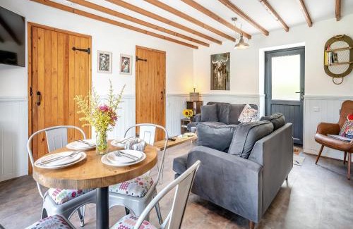 Cribyn House | The Old Cowsheds 2 - Shippon - Uk49787