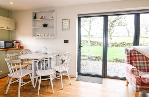 Bakewell House | THE OLD COWSHEDS, pet friendly, character holiday cottage in Winster