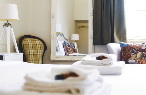 Faringdon Hotel | The Old Crown Coaching Inn