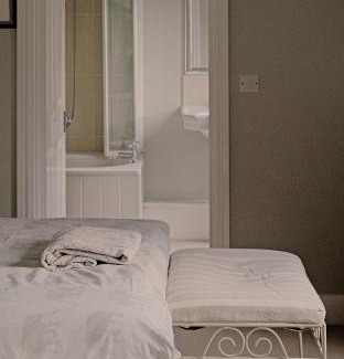 Chute Forest Apartment | The Old Dairy (Chute Forest)