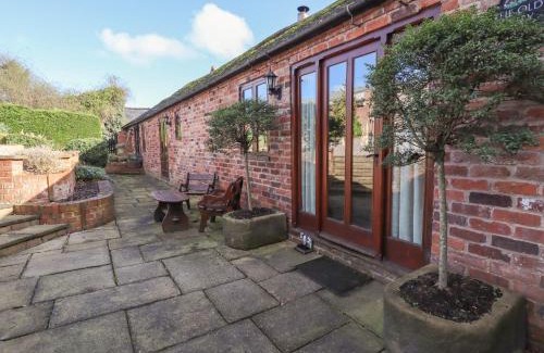Eaton Mascott House | The Old Dairy