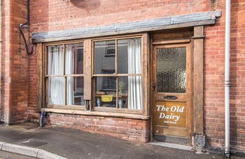 Crediton Apartment | The Old Dairy Mill Street