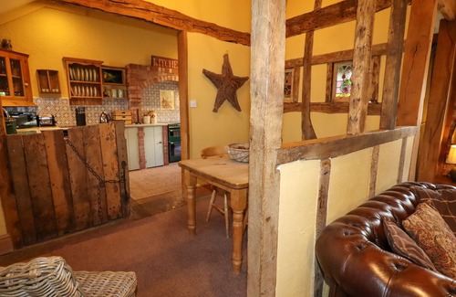 Eaton Mascott Cottage | THE OLD DAIRY, pet friendly, with open fire in Church Stretton