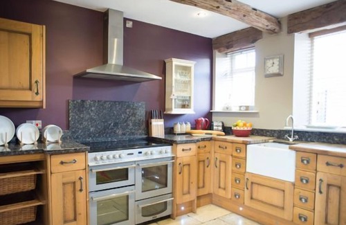 Foolow Cottage | The Old Dairy - sleeps 6 guests in 3 bedrooms