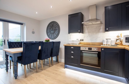 Sutton on the Forest Cottage | THE OLD DOGHOUSE, pet friendly, luxury holiday cottage in Huby