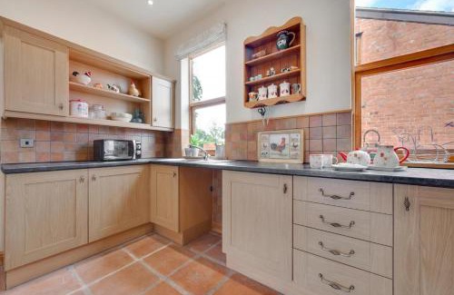 Overton-on-dee Apartment | The Old Farmhouse