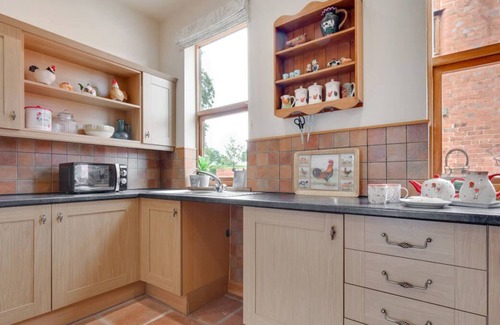 Acrefair House | The Old Farmhouse in the beautiful Ruabon