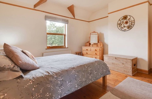 Acrefair House | The Old Farmhouse in the beautiful Ruabon