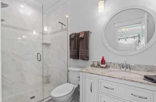 Rineyville Other | The Old Farmhouse Inn-The Nest Room