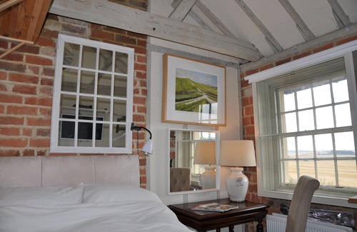 Wallingford Bed & Breakfast | The Old Farmhouse Inn B&B
