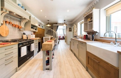 Charlbury House | The Old Fire Station