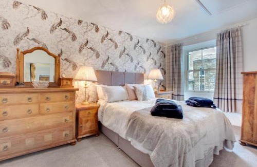 Hawes House | The Old Grammar School