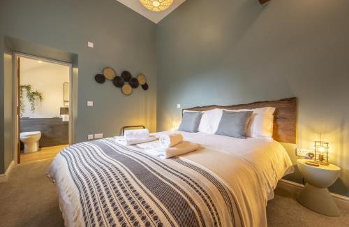 Taddington House | The Old Hen Shed