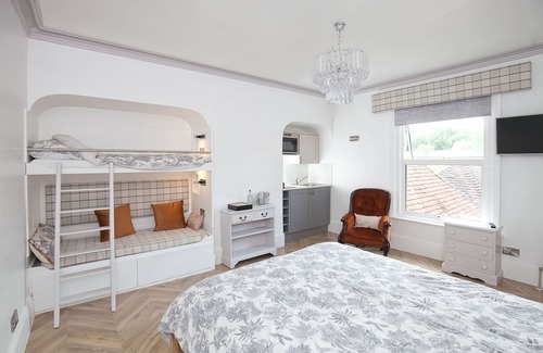 Salisbury House | The Old House Guesthouse