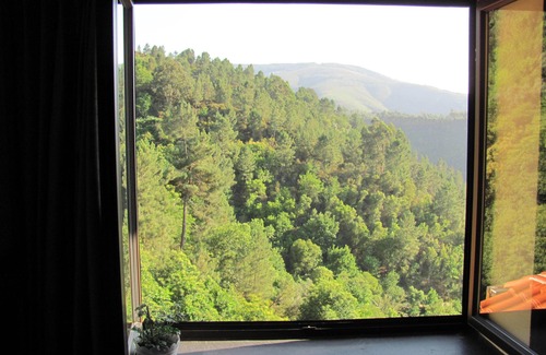 Arganil Cottage | The Old House of the Valley, was built, to rest in the peace of nature.