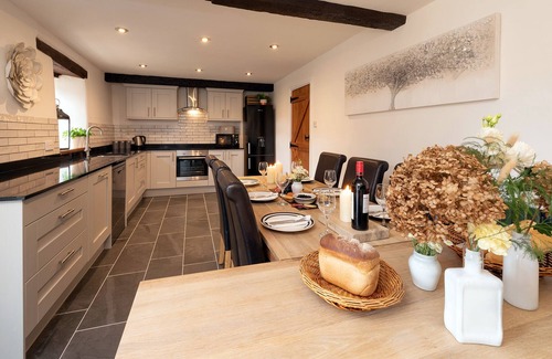 Ilton Cottage | The Old Mill, a beautiful converted barn with hot tub | 4* Gold