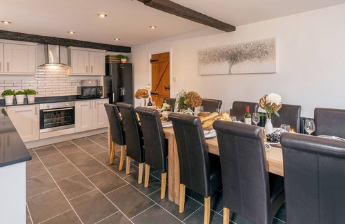 Ilton Cottage | The Old Mill, a beautiful converted barn with hot tub | 4* Gold