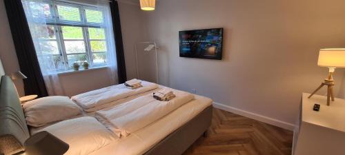 Krusaa Apartment | The Old Mill - By the Lake - 2 Bedroom Apartment