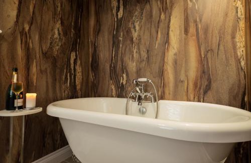 Little Petherick Bed & Breakfast | The Old Mill House