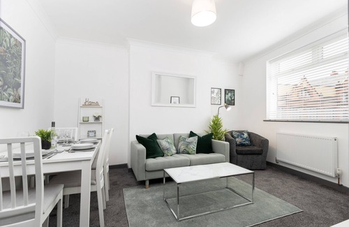 Darlington House | The Old Office No. 2 by Our Home Short Stays