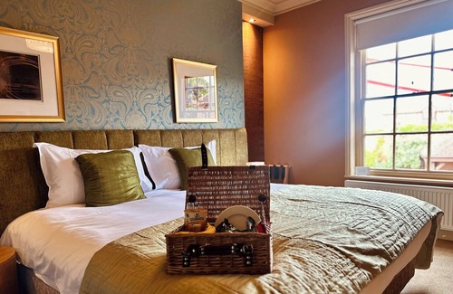 Wellington Hotel | The Old Orleton Inn