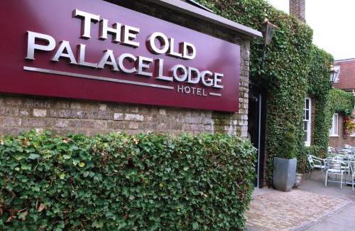 Dunstable Hotel | The Old Palace Lodge