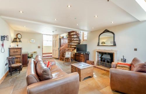 Quendon House | The Old Parish Hall
