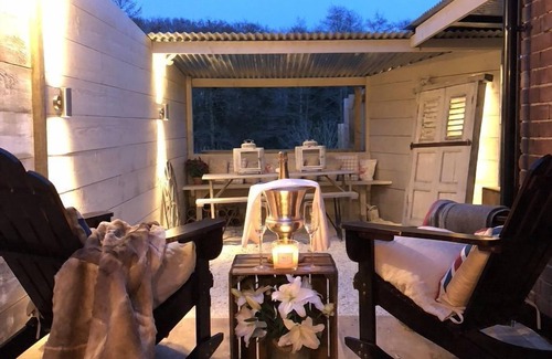 Nantwich Apartment | The Old Parlour at Cheshire Boutique Barns