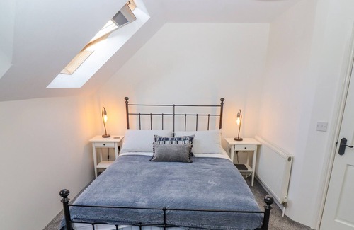 Chippenham Cottage | THE OLD PARLOUR, pet friendly, with open fire in Christian Malford