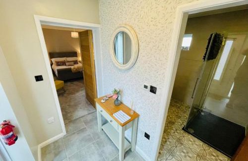 Freckleton Apartment | The Old Piggery - Close to Lytham, Preston & Blackpool