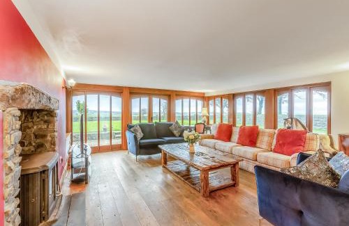 Clovelly House | The Old Post House