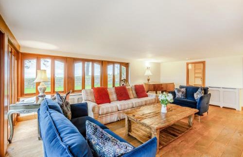 Clovelly House | The Old Post House