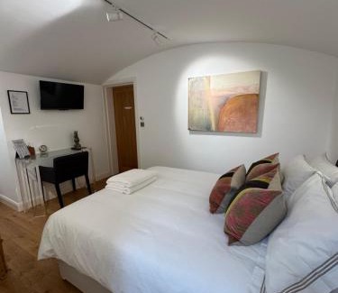 Beechingstoke Bed & Breakfast | The Old Pub - Entire Private Cellar, Sauna & Gym, King Size Bed, Self Contained Kitchenette including Continental Breakfast, Snacks and Mini Bar