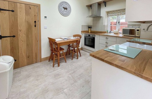 Child Okeford Cottage | The Old Pump House - UK34451