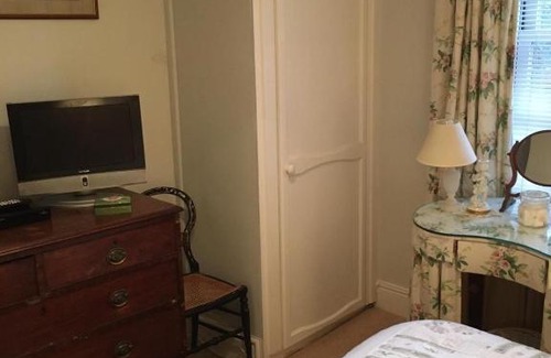 Llanvair Kilgeddin Bed & Breakfast | The Old Rectory Bed & Breakfast