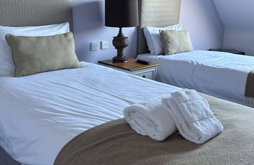 Horseheath Hotel | The Old Red Lion Inn