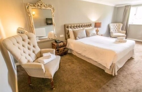Horseheath Hotel | The Old Red Lion Inn
