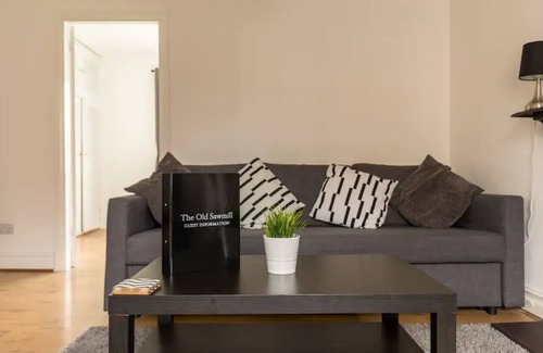 Syston Apartment | The Old Sawmill - Entire apartment - Syston