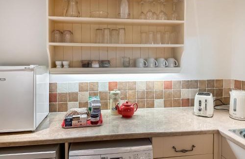 Scaynes Hill Apartment | The Old Sawmill One - Uk49336