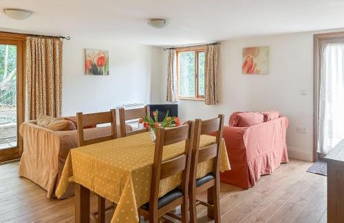 Scaynes Hill Apartment | The Old Sawmill One - Uk49336