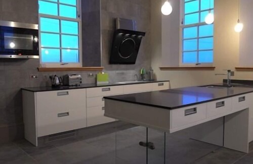Portnahaven House | The Old School