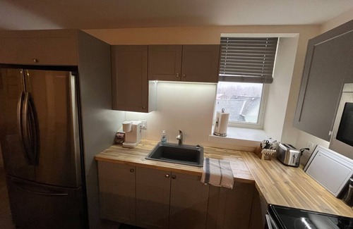 Spencerville Apartment | The “Old School” Historic Town Free Parking
