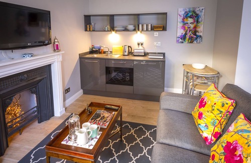 Ascot Cottage | THE OLD SCHOOL HOUSE, ASCOT, BERKSHIRE